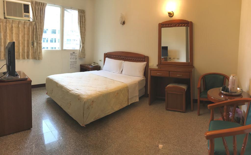 Chantai Hotel Città di Hualien Esterno foto