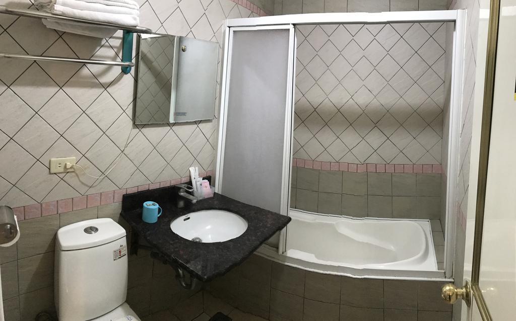 Chantai Hotel Città di Hualien Esterno foto