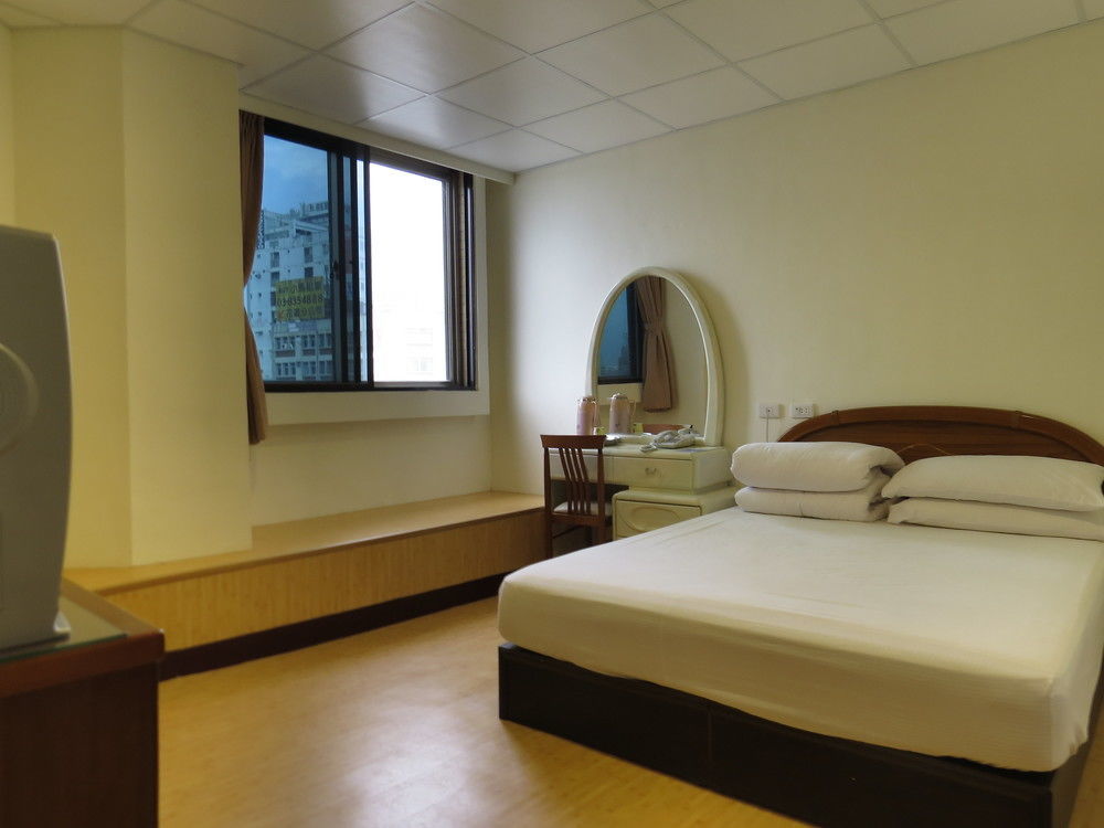 Chantai Hotel Città di Hualien Esterno foto